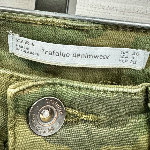 Zara Camo Jeans - Picture 2 of 4